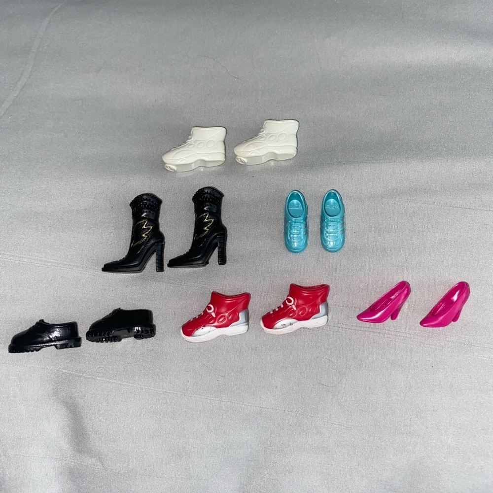 barbie shoe pack